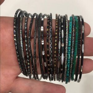 Set of Women's Metallic Bangle Bracelets